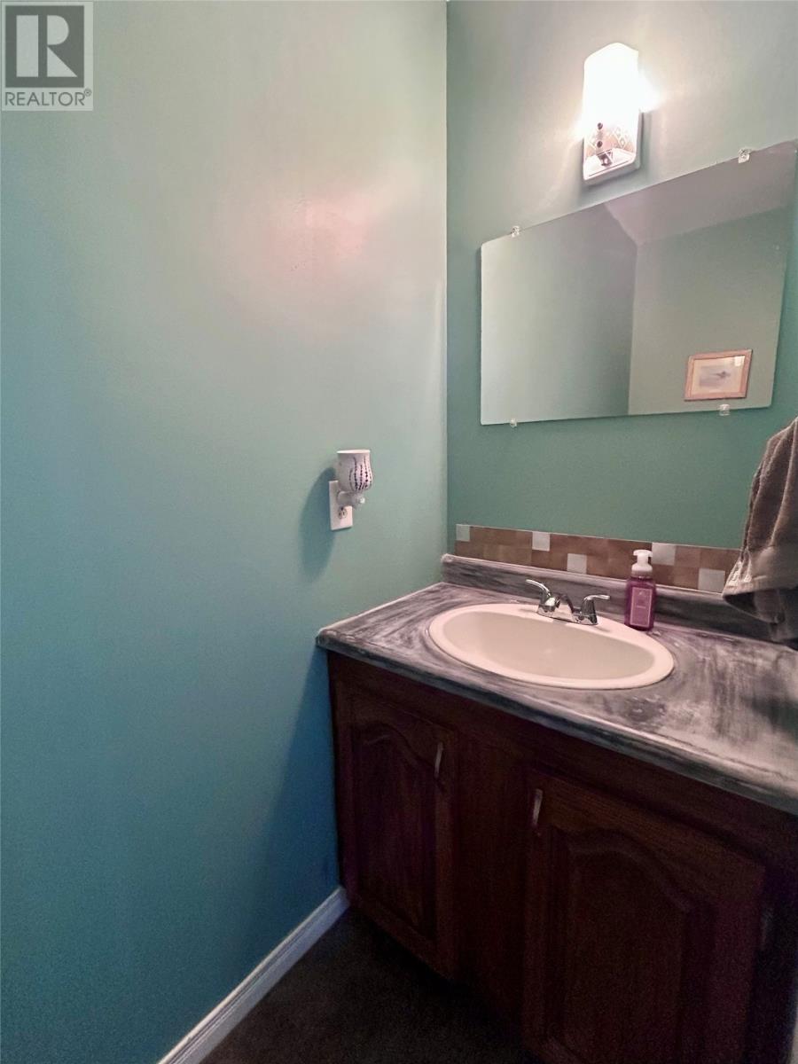 4 Elmwood Crescent Property Photo 16