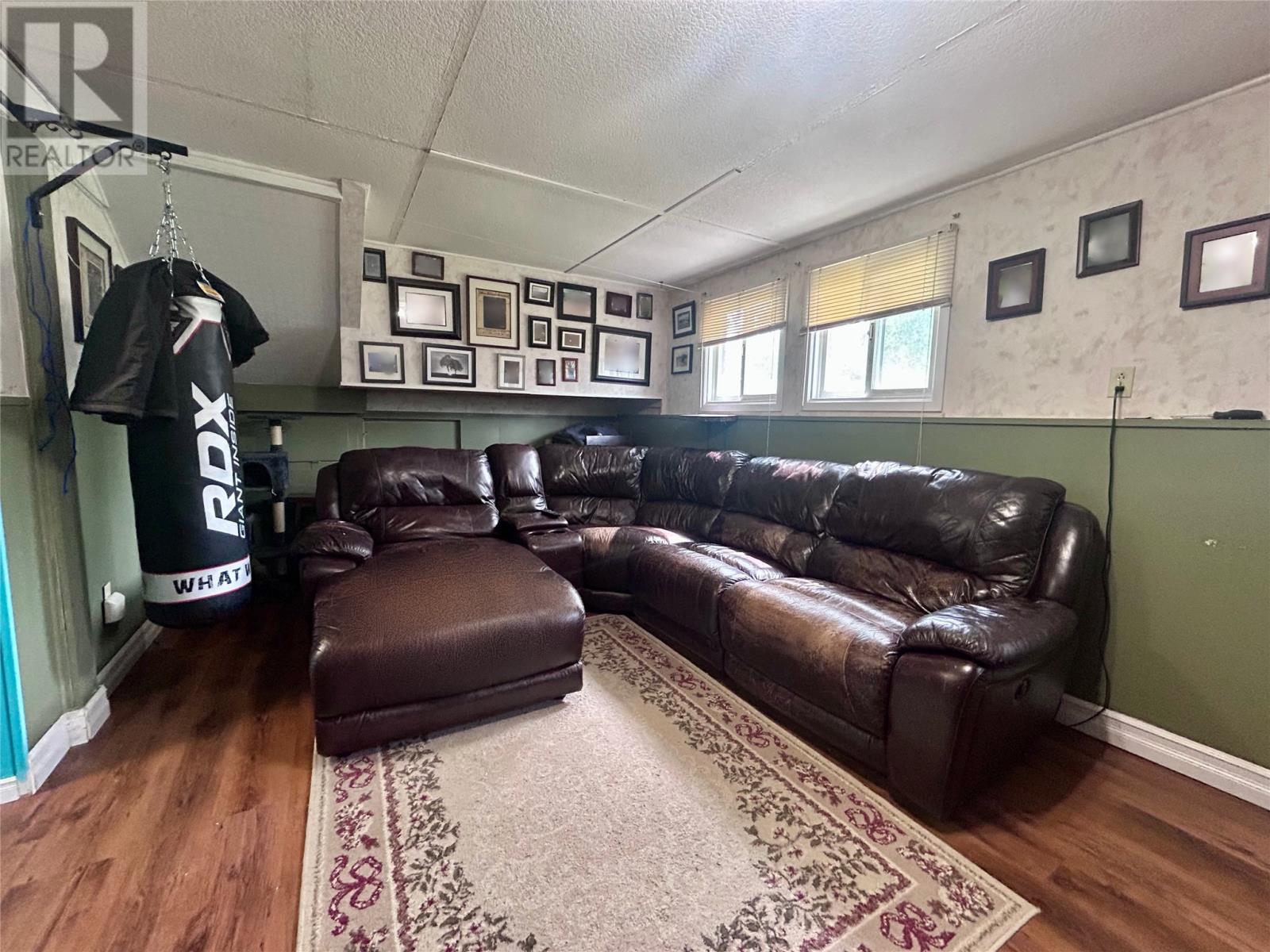 4 Elmwood Crescent Property Photo 21