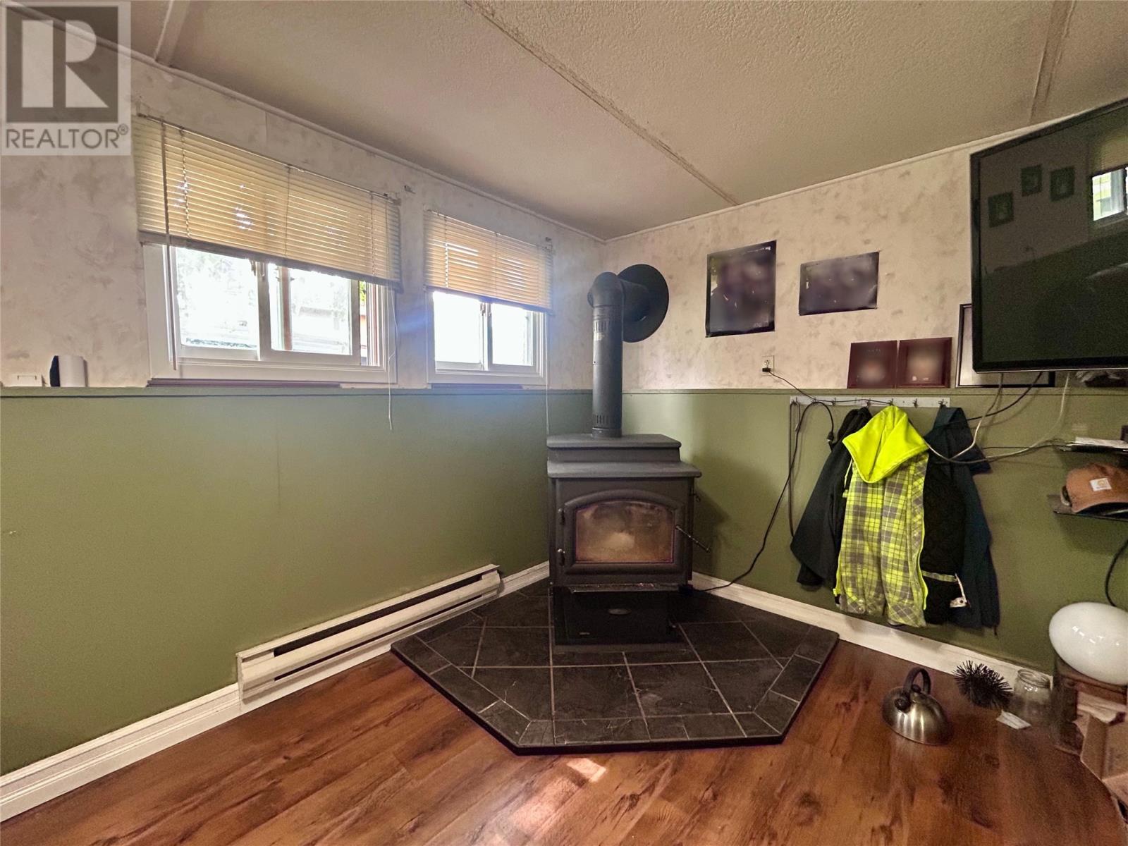 4 Elmwood Crescent Property Photo 22