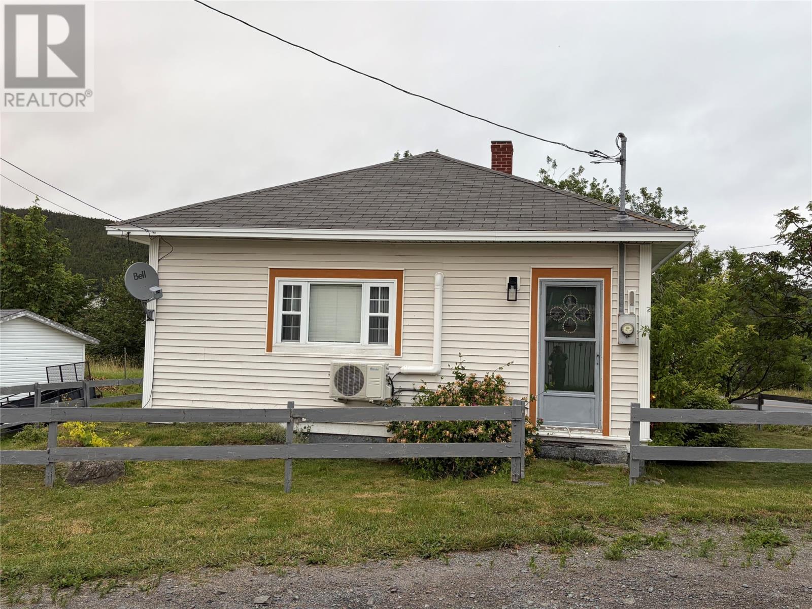 9 Main Road Property Photo 2