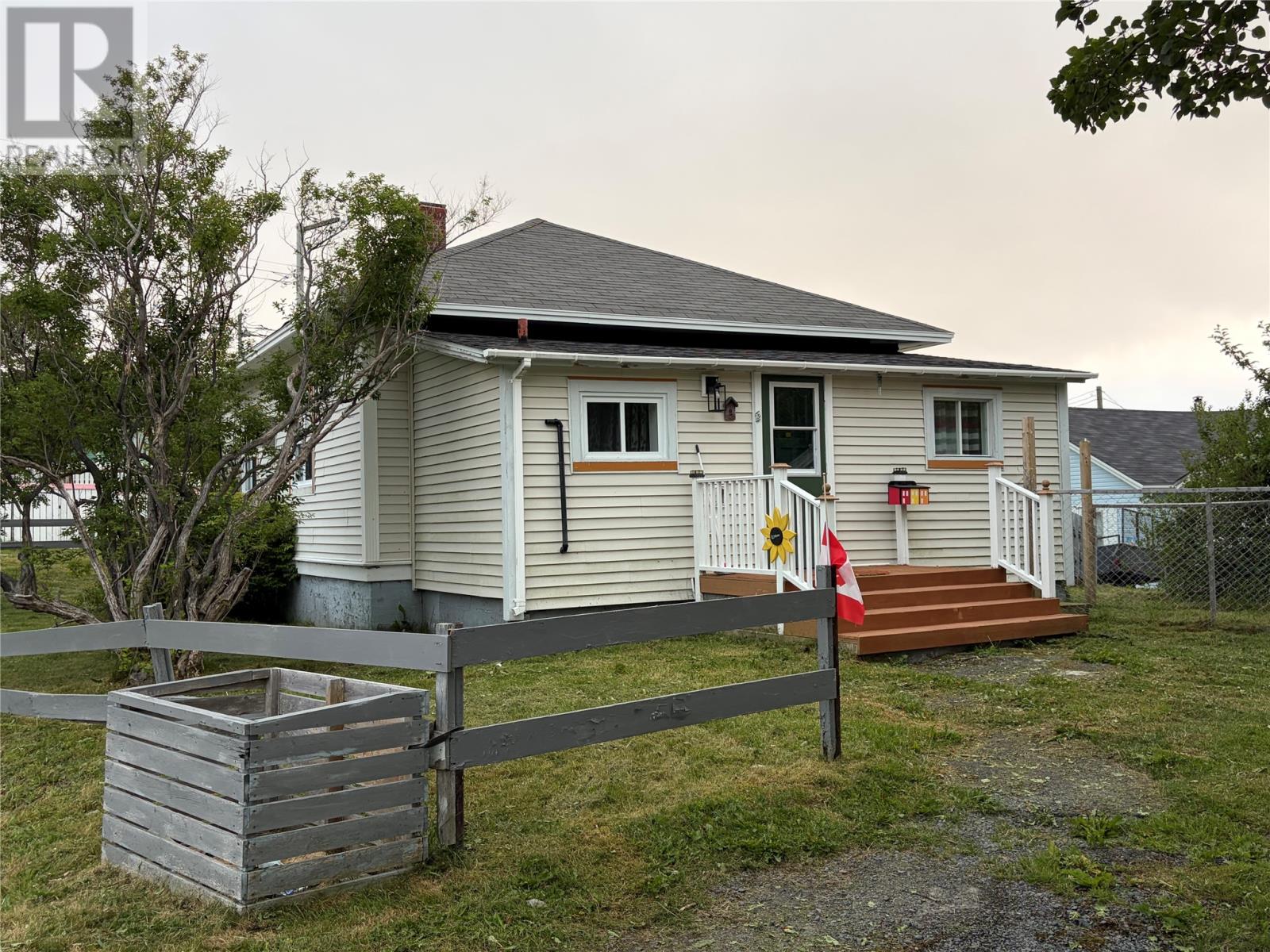 9 Main Road Property Photo 3