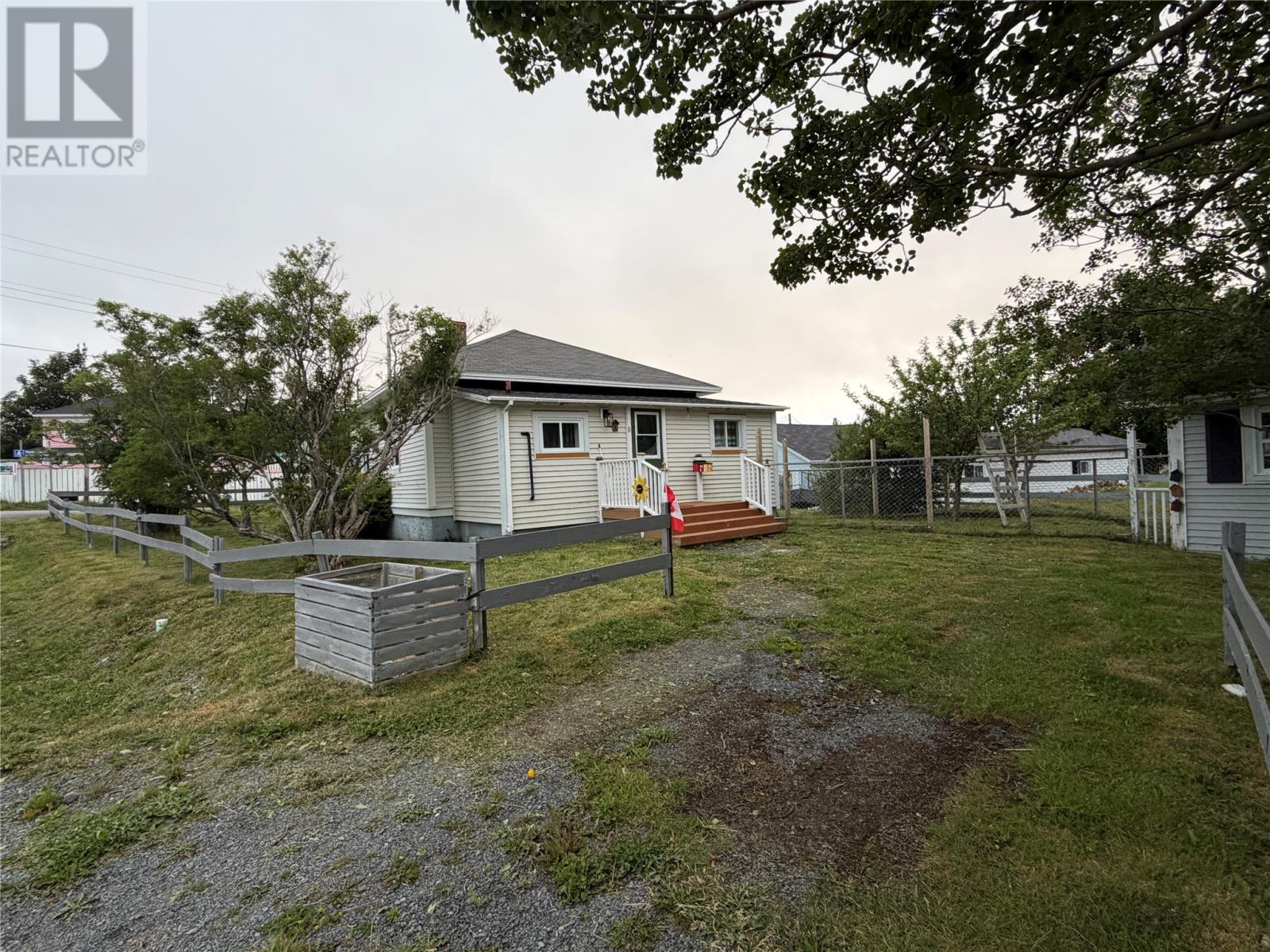 9 Main Road Property Photo 18