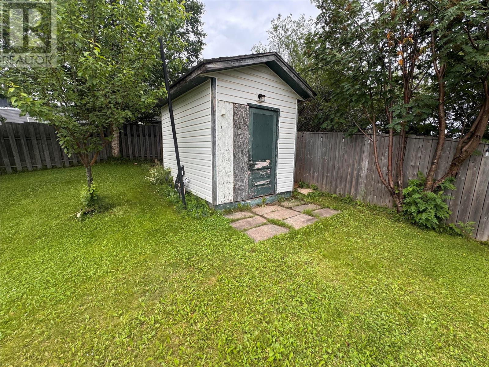 429 Grenfell Crescent Property Photo 12