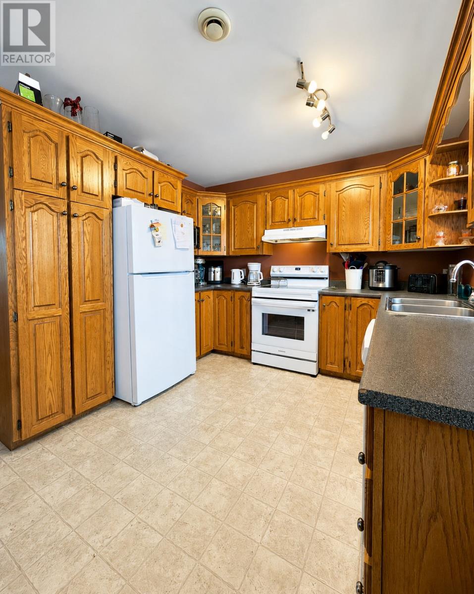 3 White Rose Place Property Photo 14
