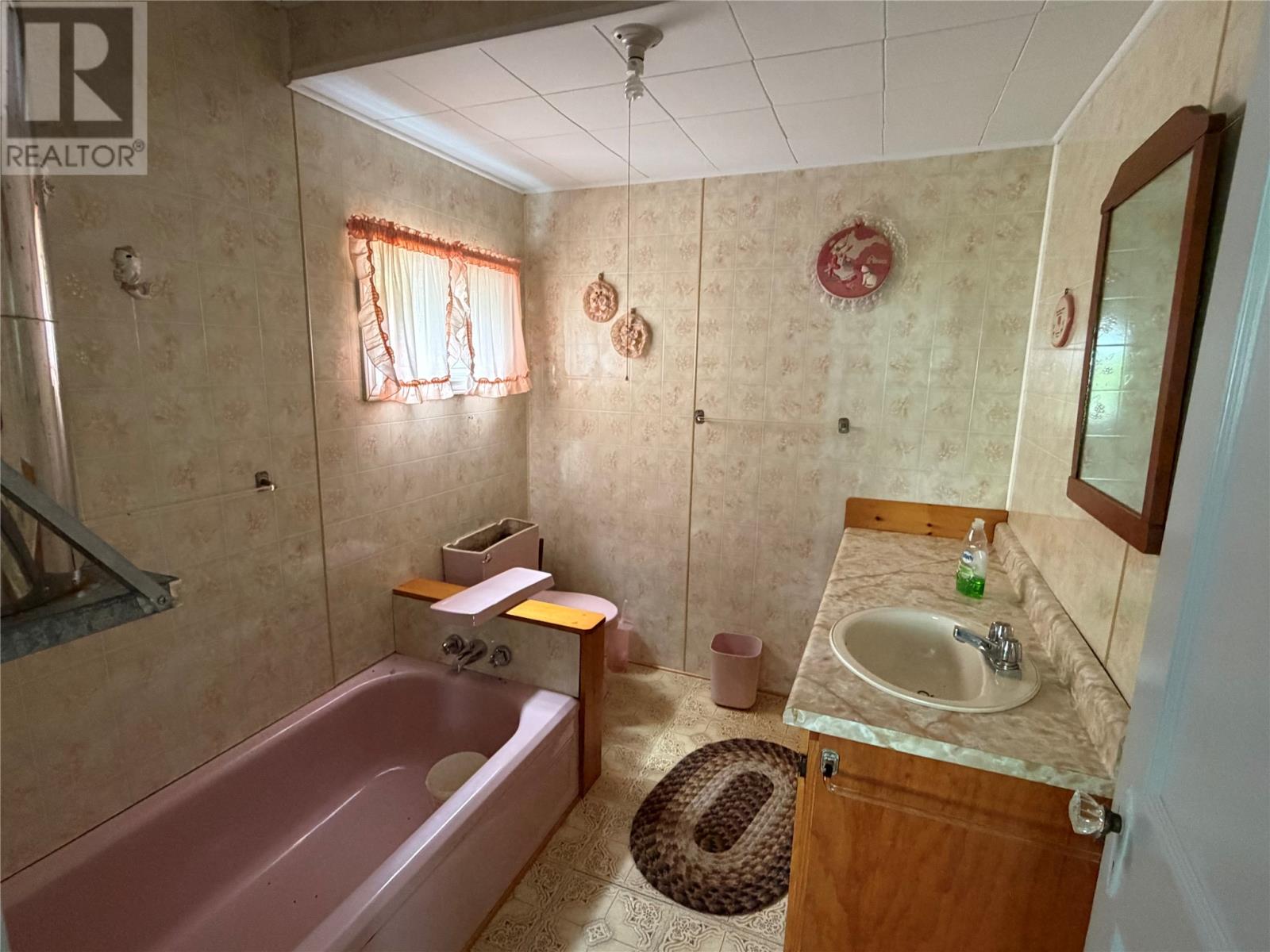 1202 Western Bay Line Property Photo 10