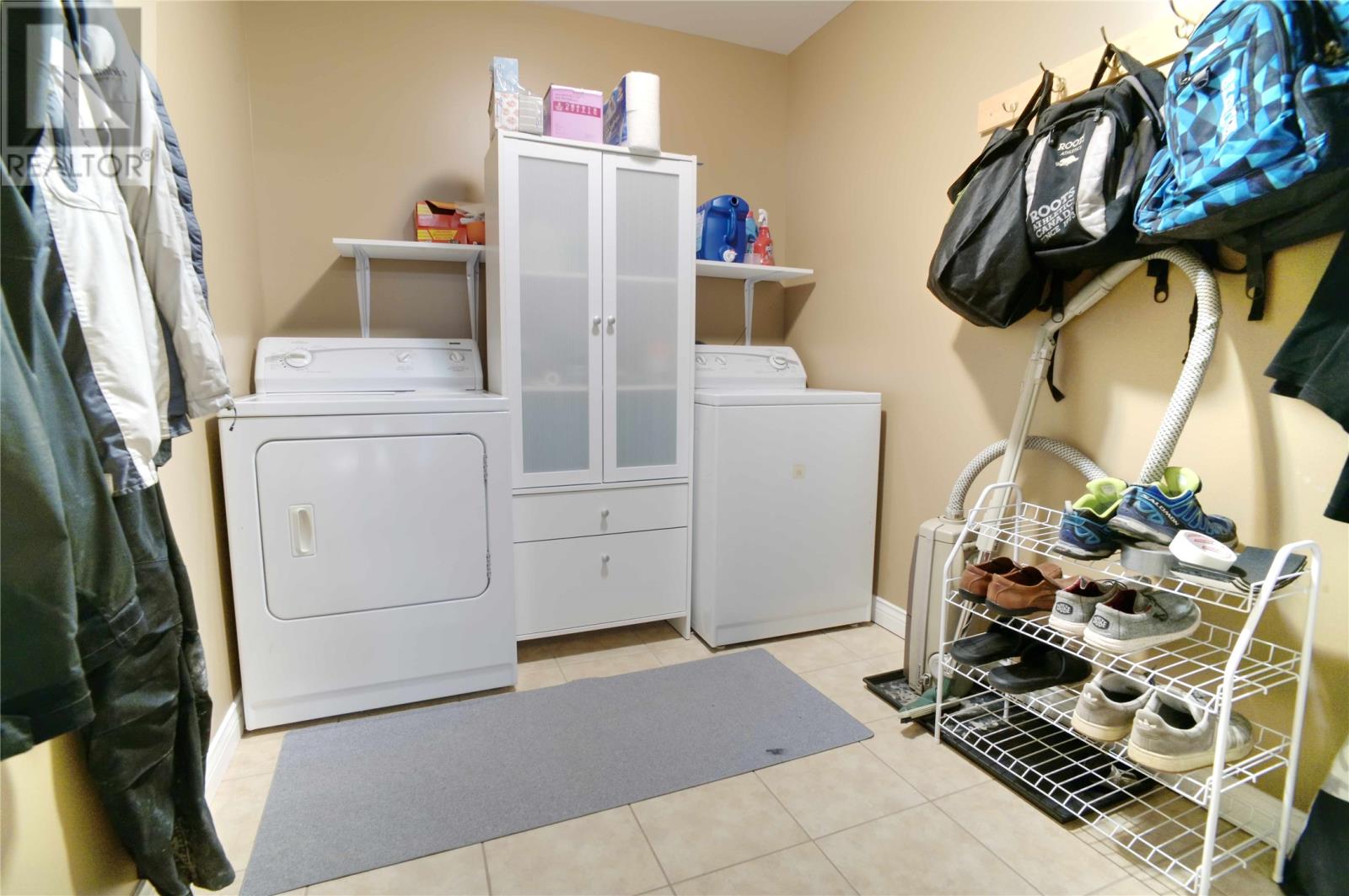 32 Abbotts Road Property Photo 15