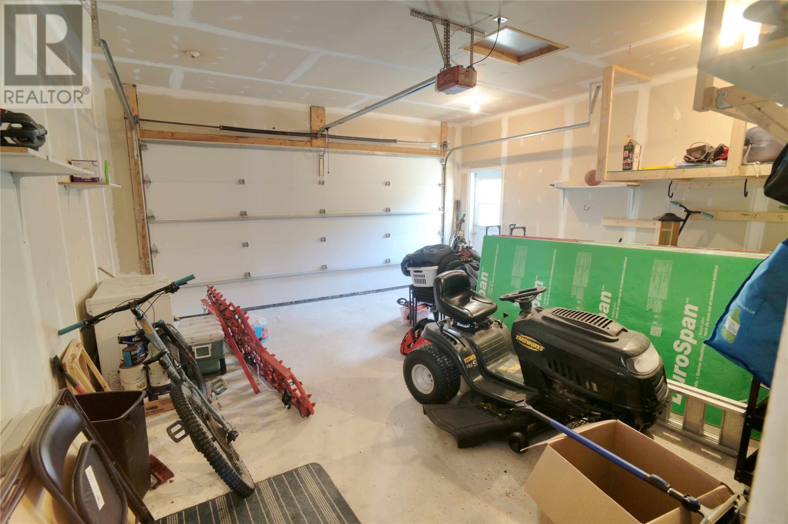 32 Abbotts Road Property Photo 17