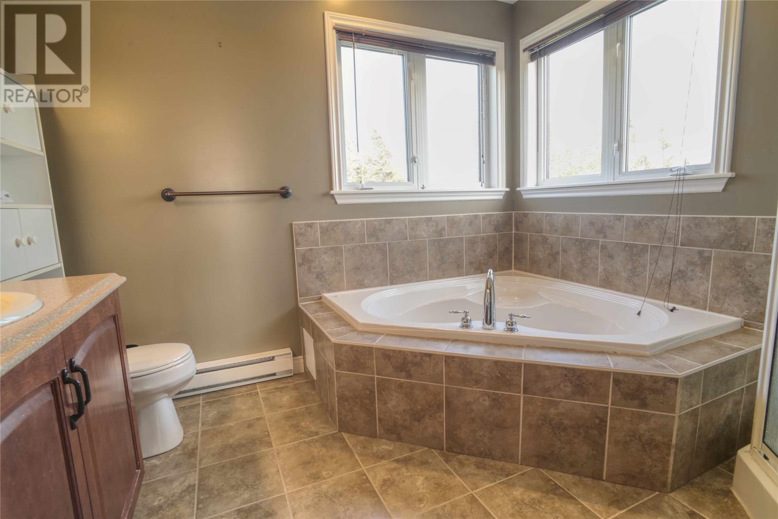 32 Abbotts Road Property Photo 21