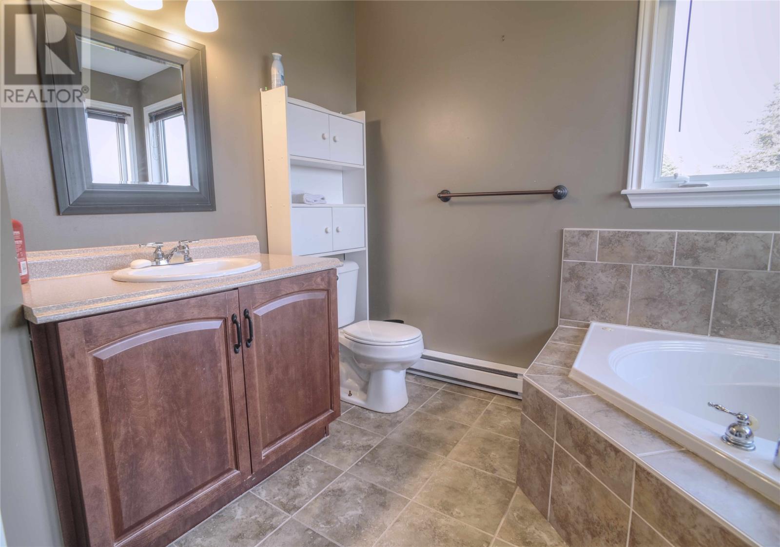 32 Abbotts Road Property Photo 22