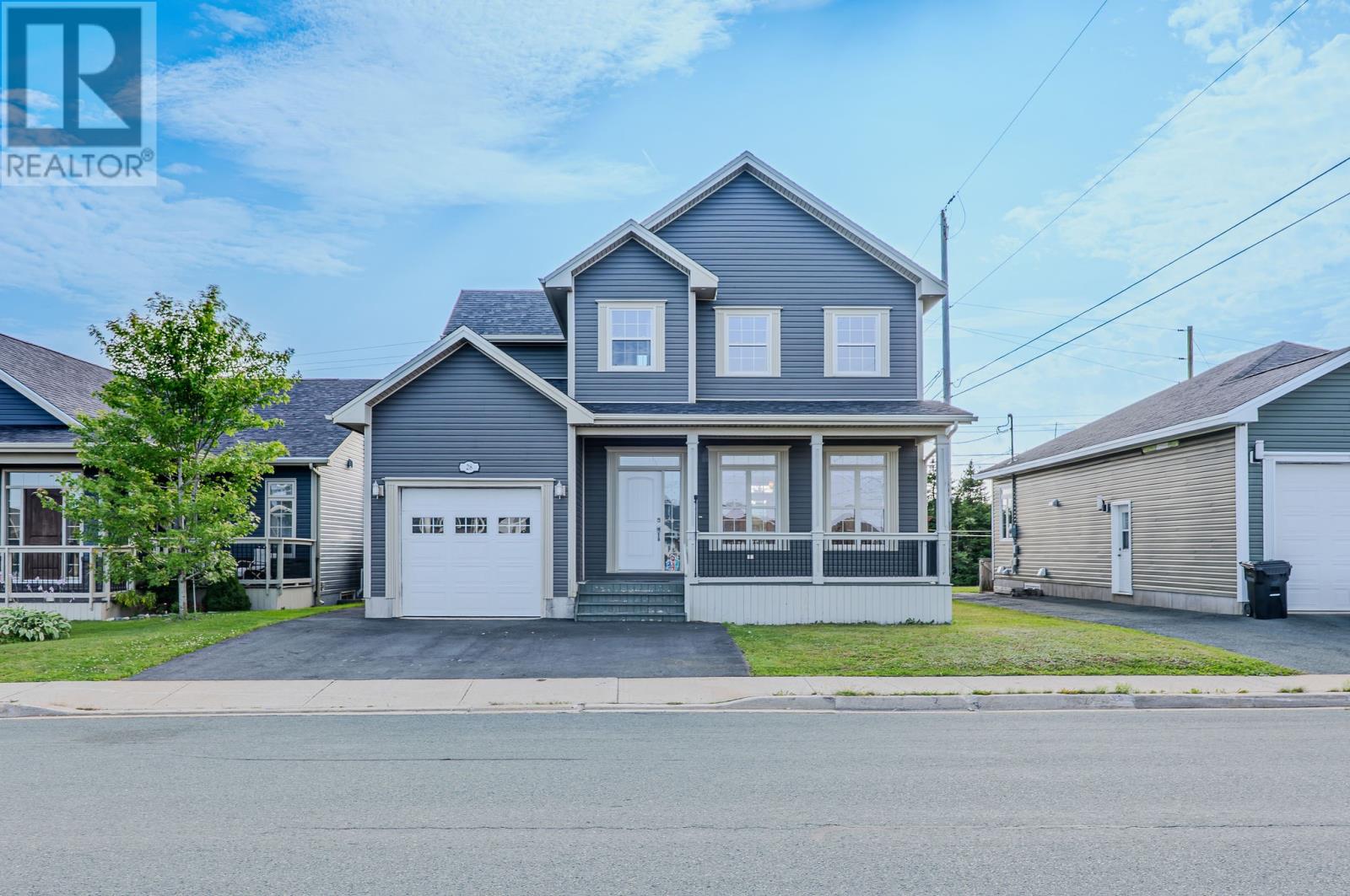 28 Kenai Crescent Property Photo 1