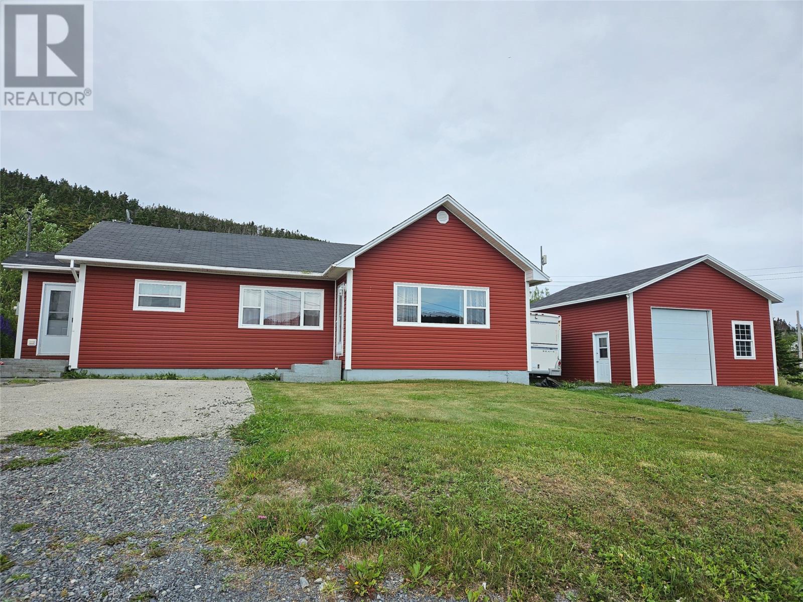 2 Old Settlement Hill Property Photo 2