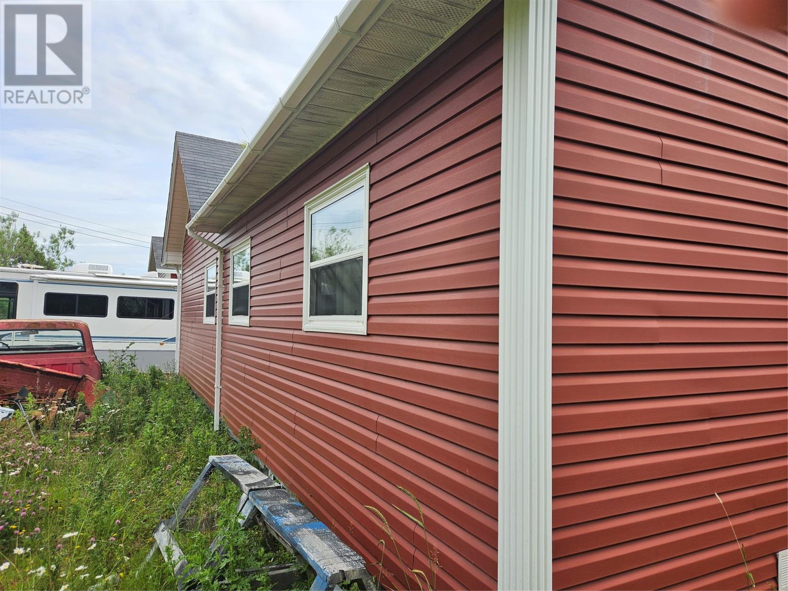 2 Old Settlement Hill Property Photo 5