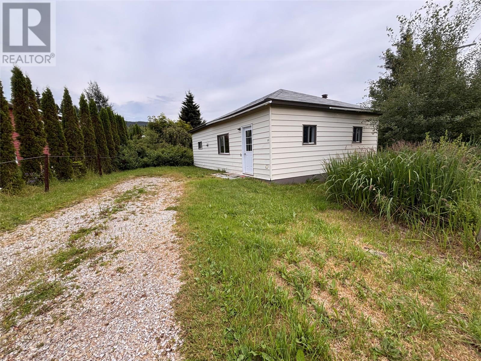 11 Hinks Lane