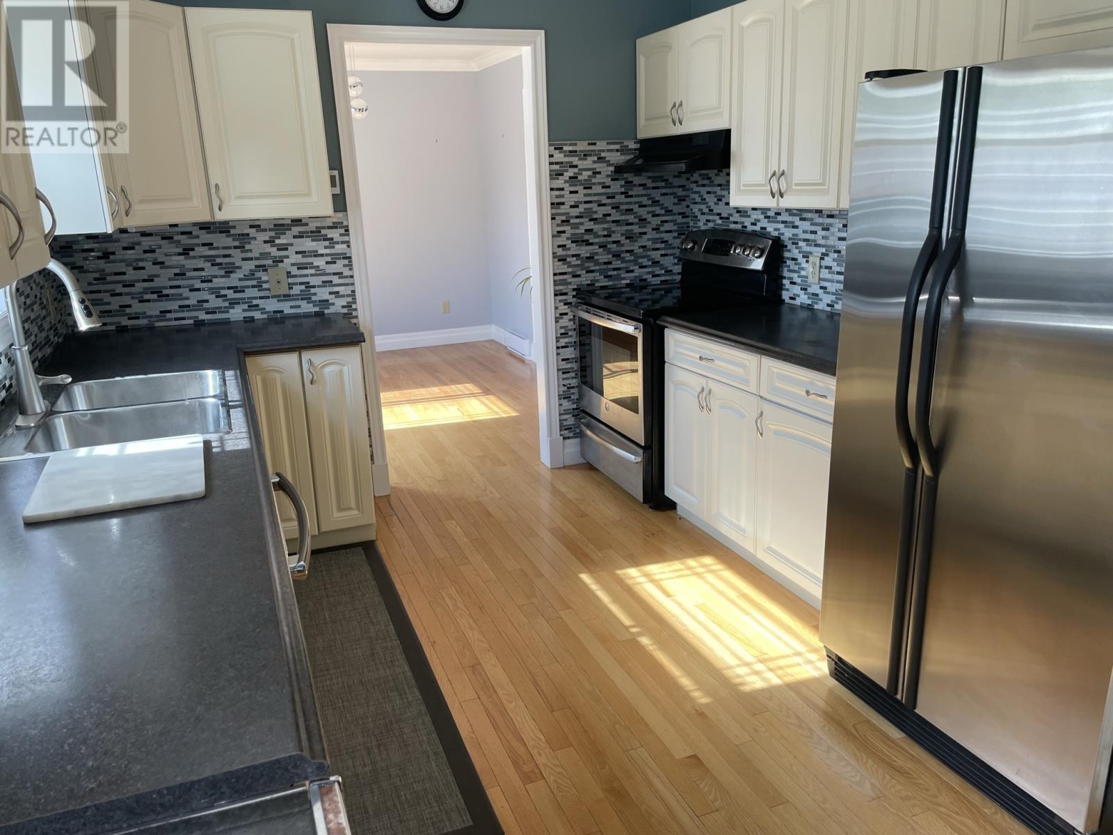 41 Park Drive Property Photo 4