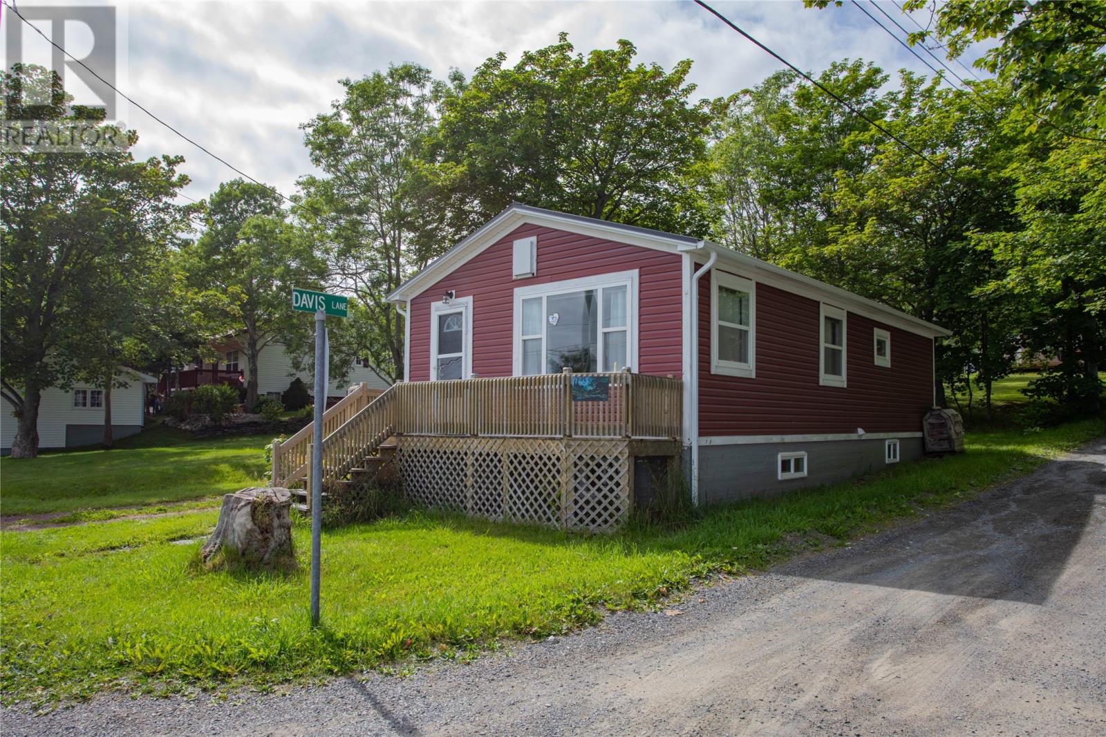 39 Water Street E Property Photo 2