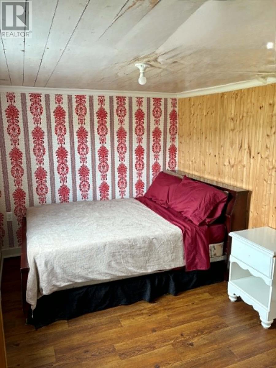 5 Amy's Hole Road Property Photo 11
