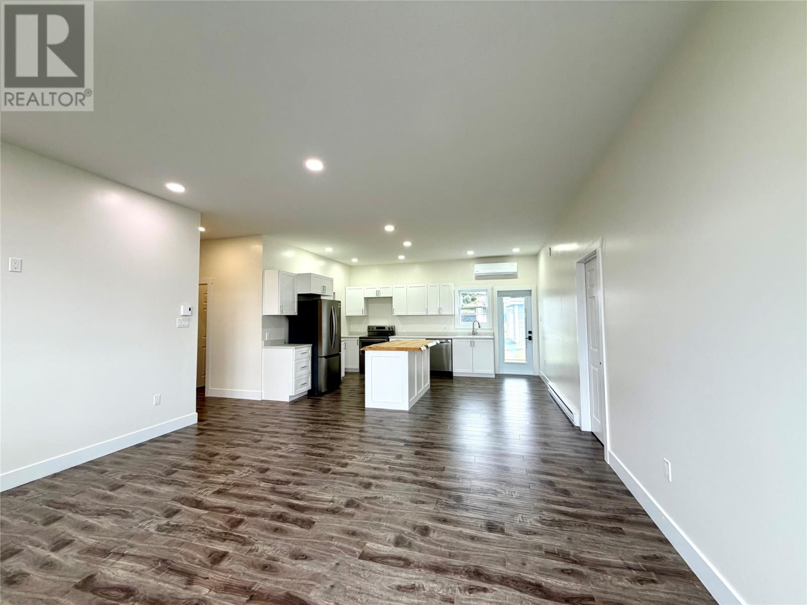 21 Pieroway Drive Property Photo 7