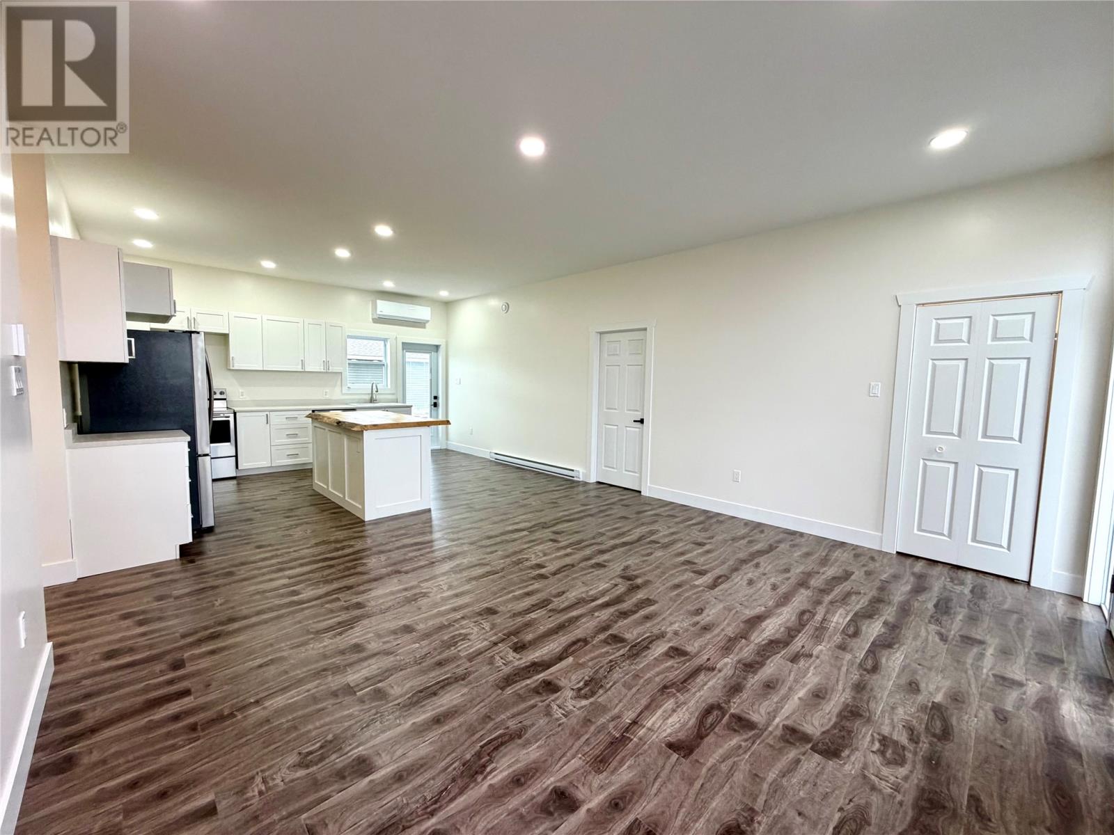 21 Pieroway Drive Property Photo 8