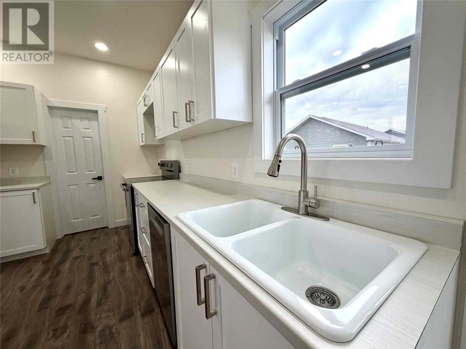21 Pieroway Drive Property Photo 11
