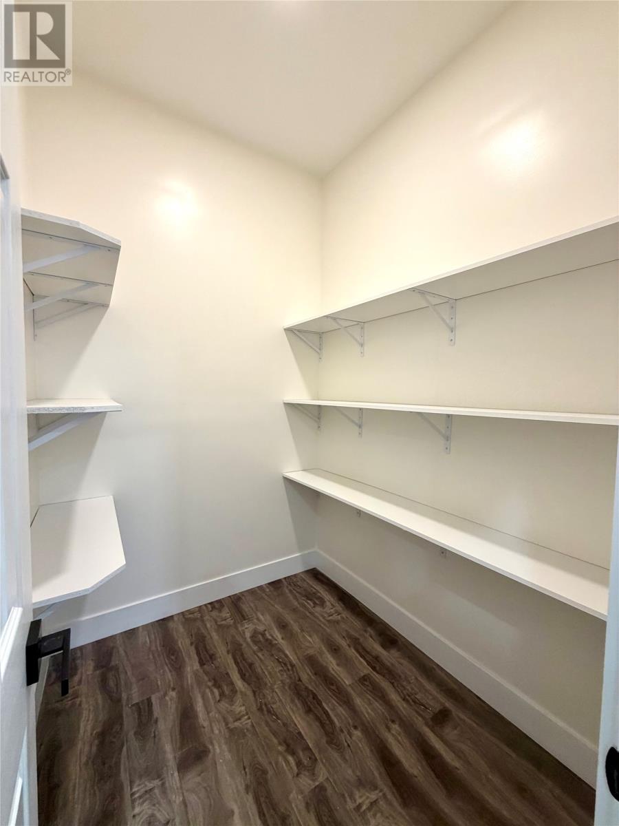 21 Pieroway Drive Property Photo 12