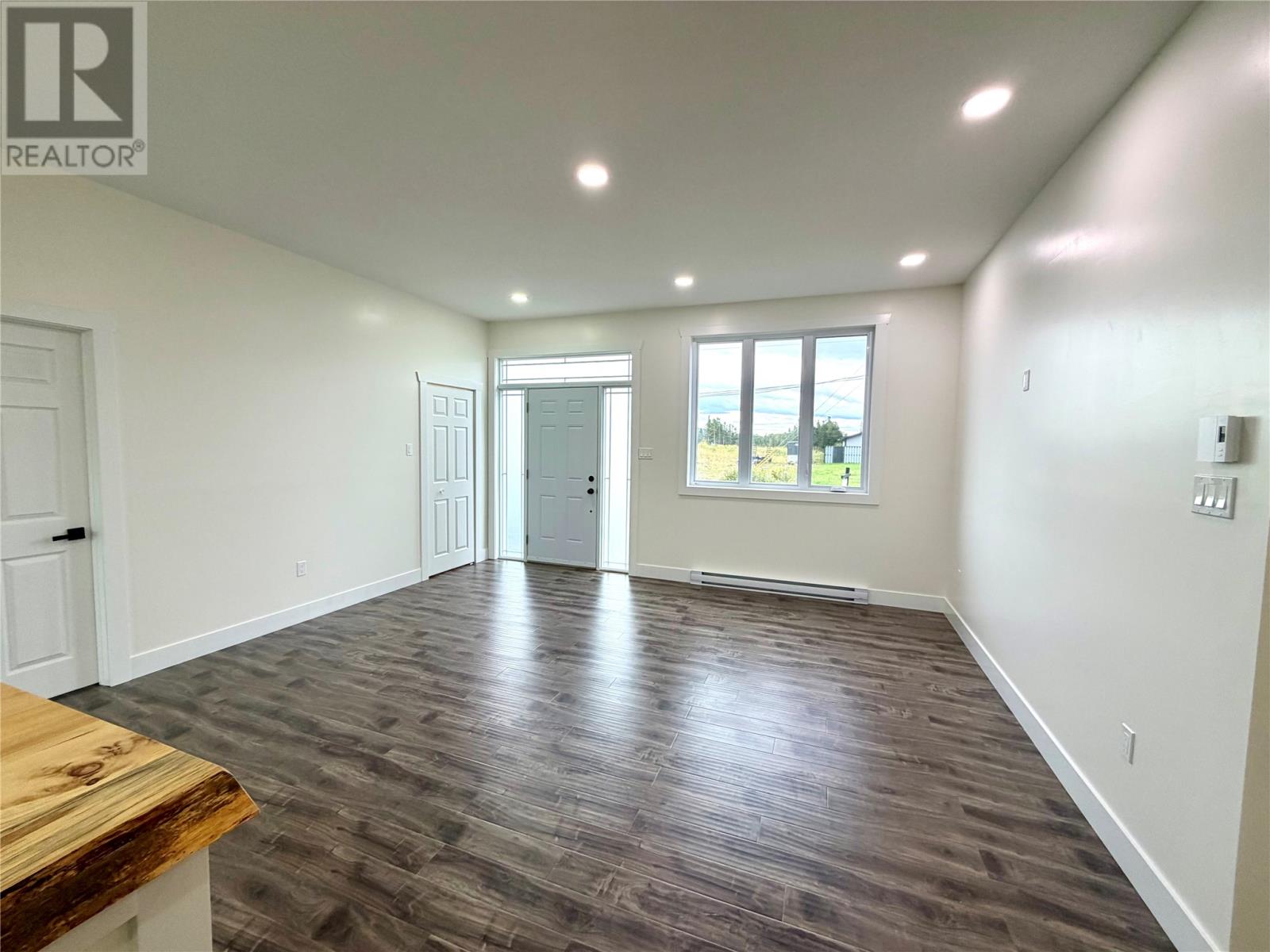 21 Pieroway Drive Property Photo 14