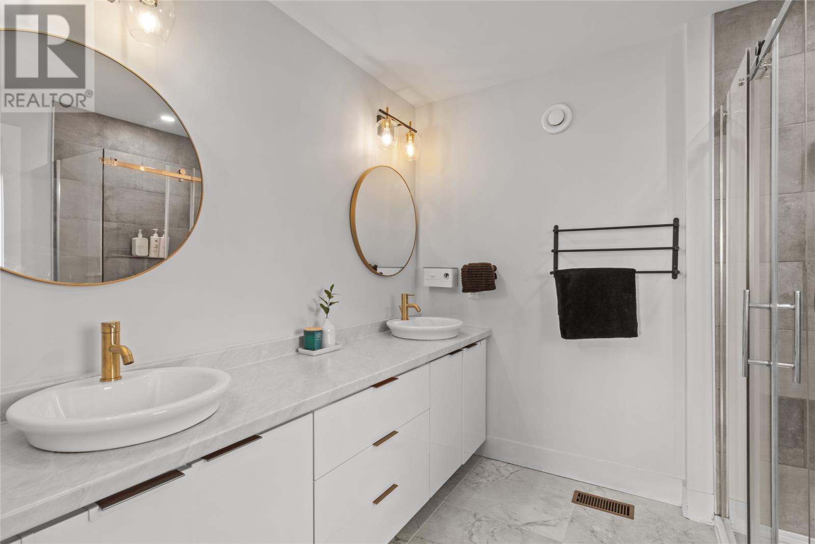 2 Pembury Close Property Photo 18