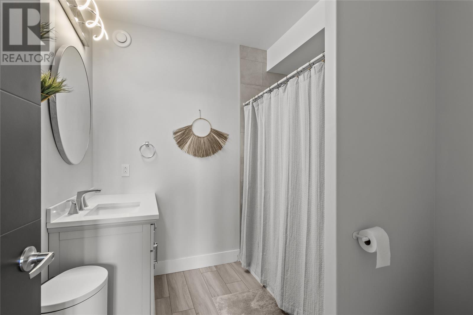 2 Pembury Close Property Photo 31