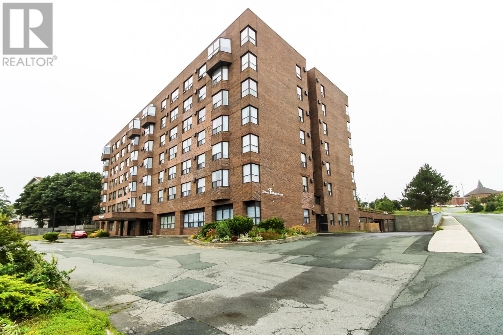 7 Tiffany Lane Unit#408