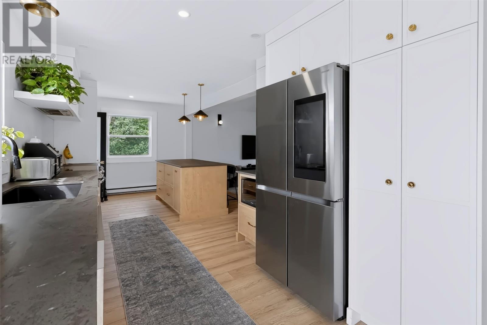44-48 Beach Avenue Property Photo 19