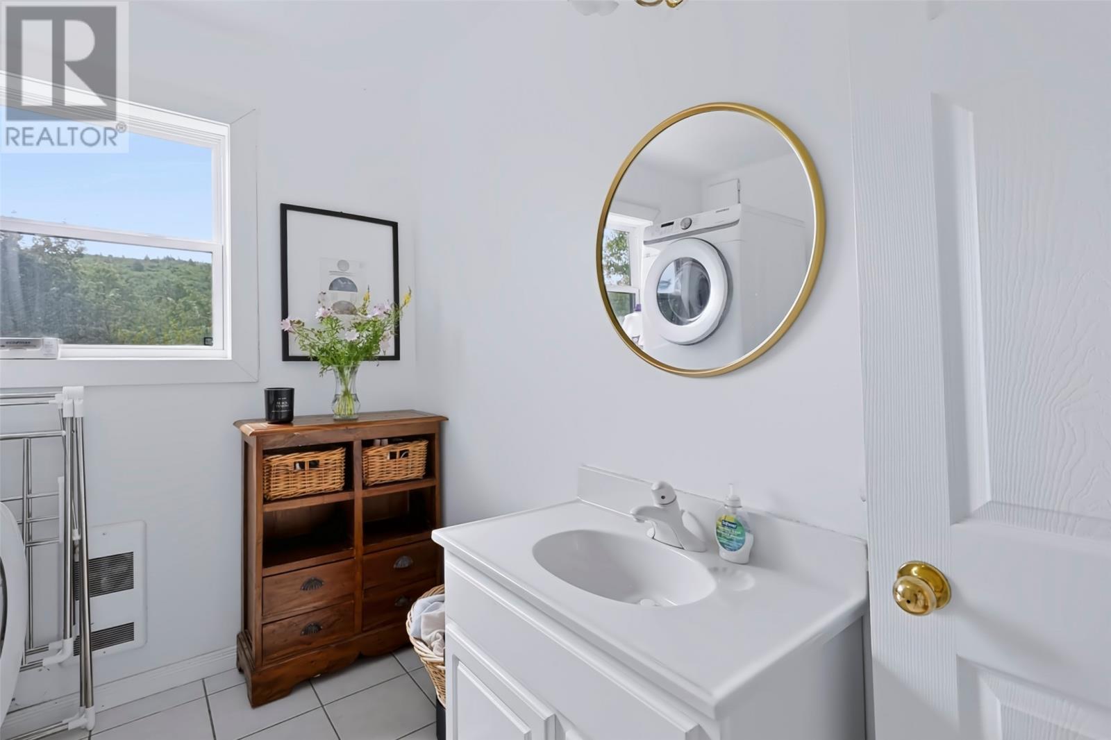 44-48 Beach Avenue Property Photo 23