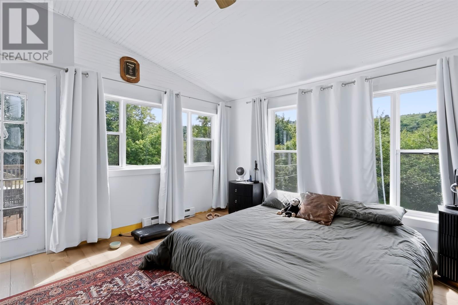 44-48 Beach Avenue Property Photo 25