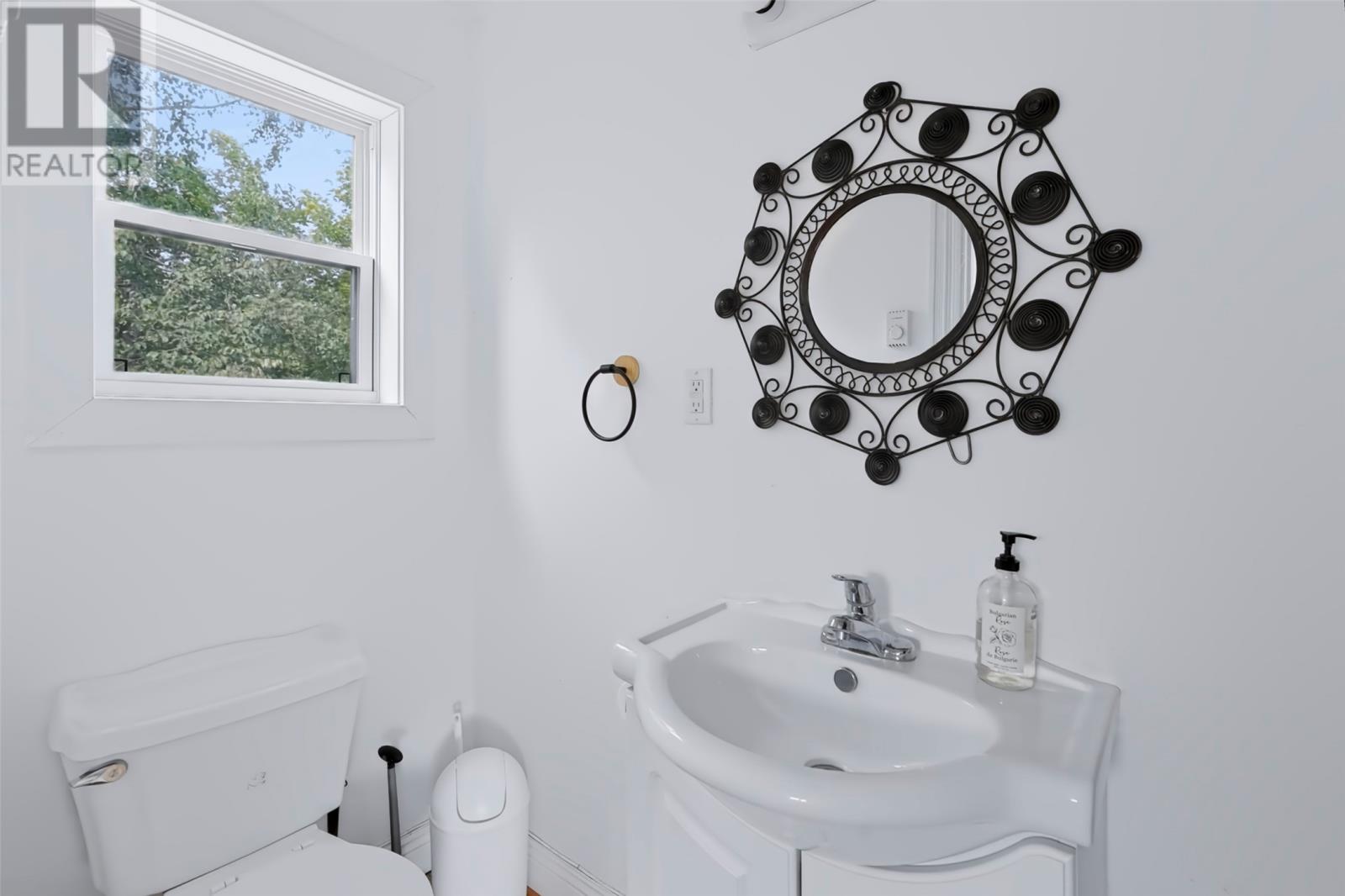 44-48 Beach Avenue Property Photo 27