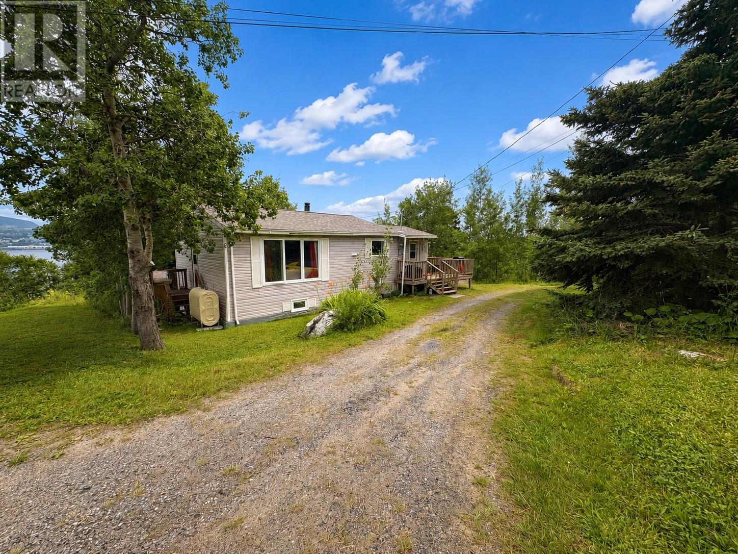 6 Youngs Lane Property Photo 1