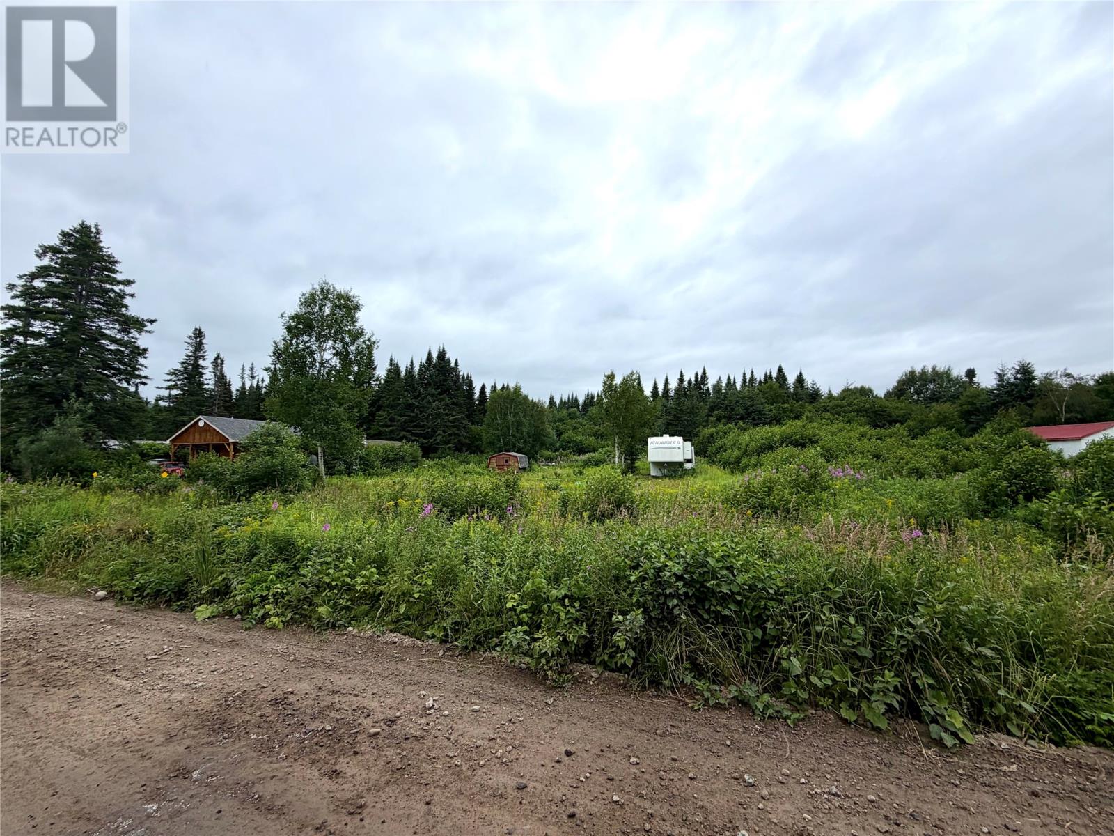 3 Trailway Road Property Photo 2