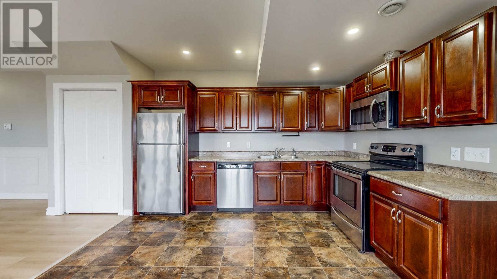 115 Ridgewood Drive Property Photo 43
