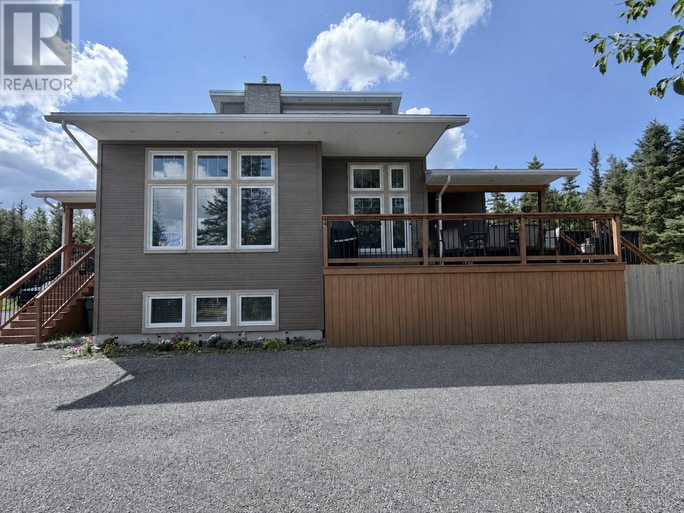 2 Scott Drive Property Photo 2
