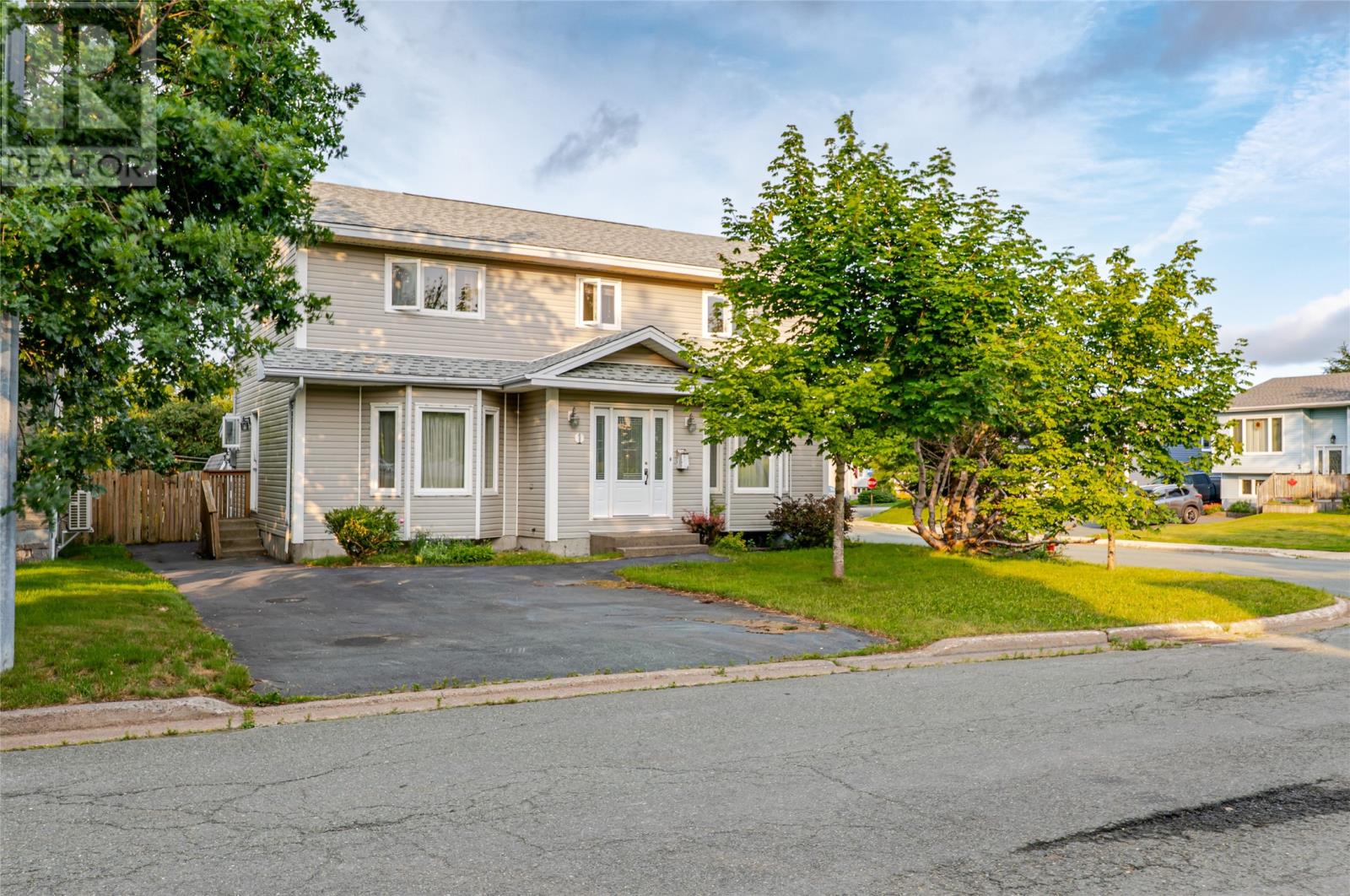 1 Rideau Place Property Photo 1