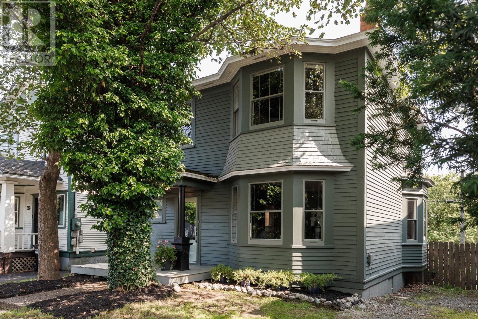 31 Craigmillar Avenue Property Photo 2