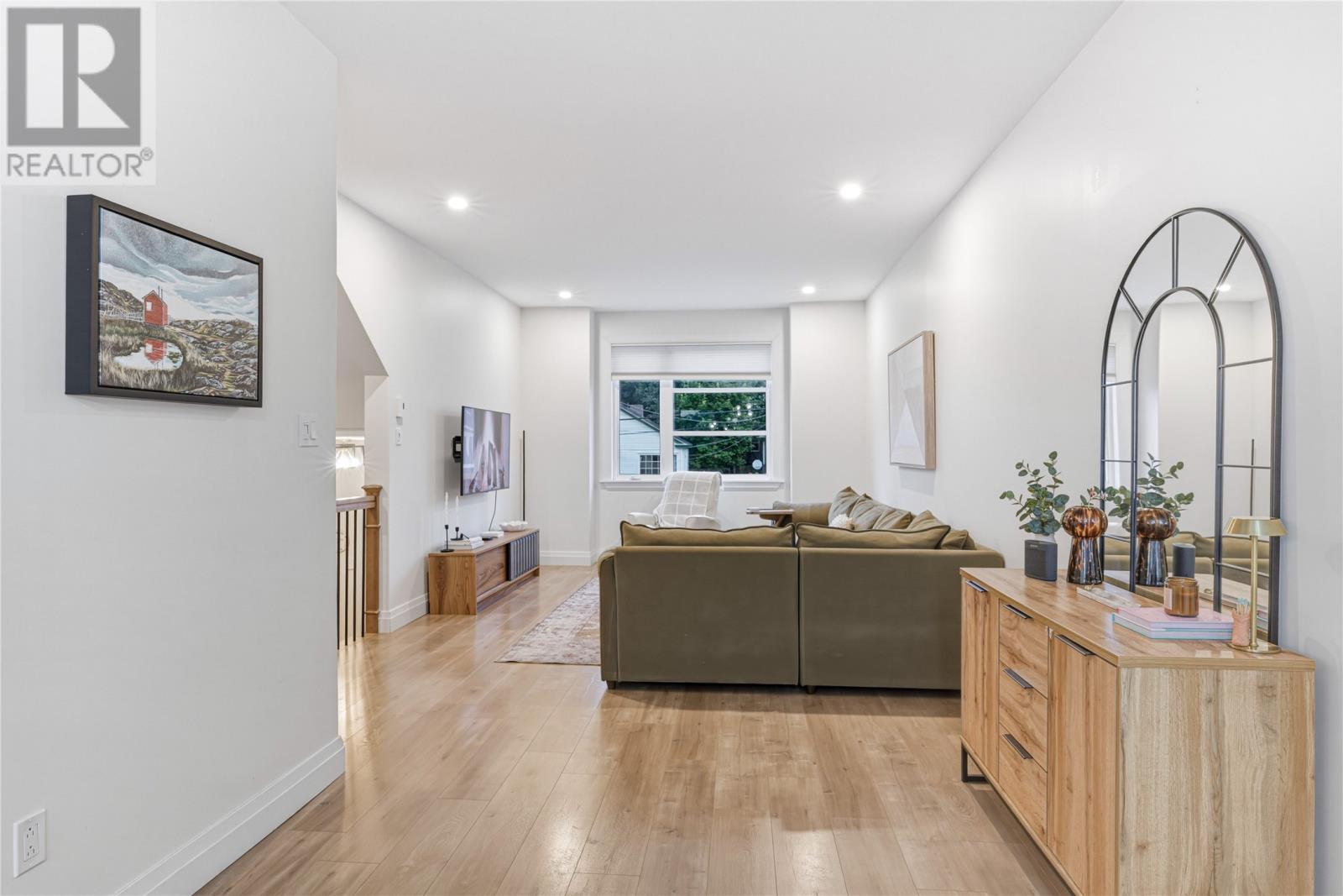 72 Bennett Avenue Property Photo 11