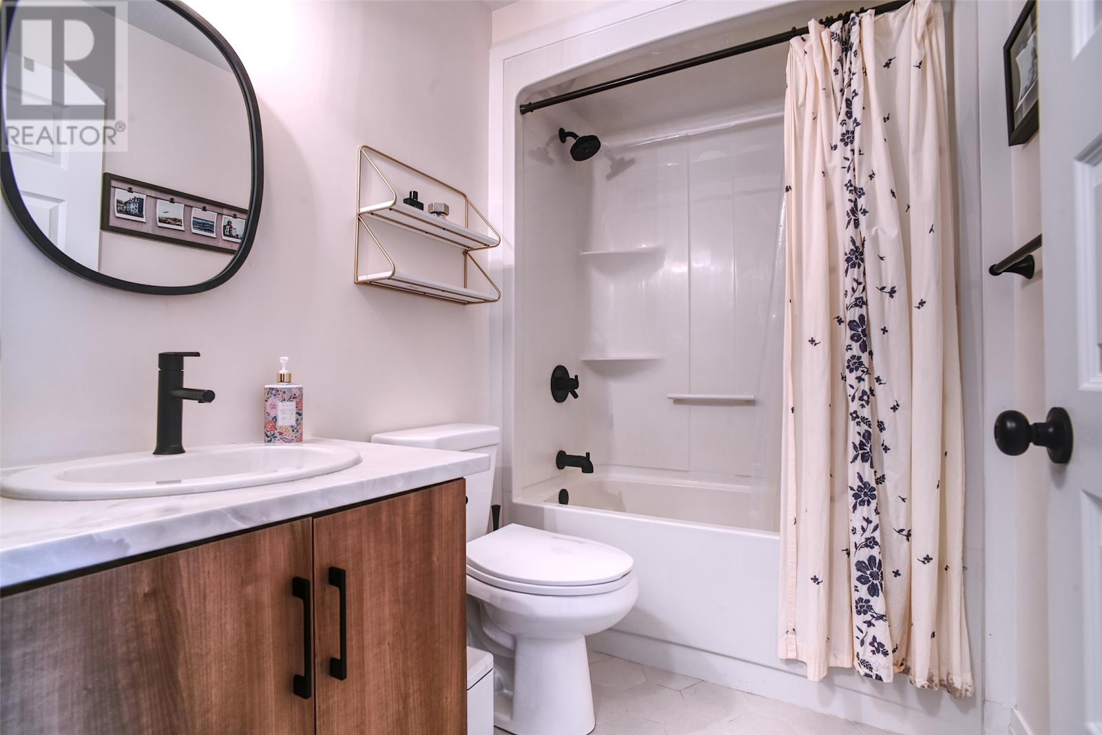 72 Bennett Avenue Property Photo 30
