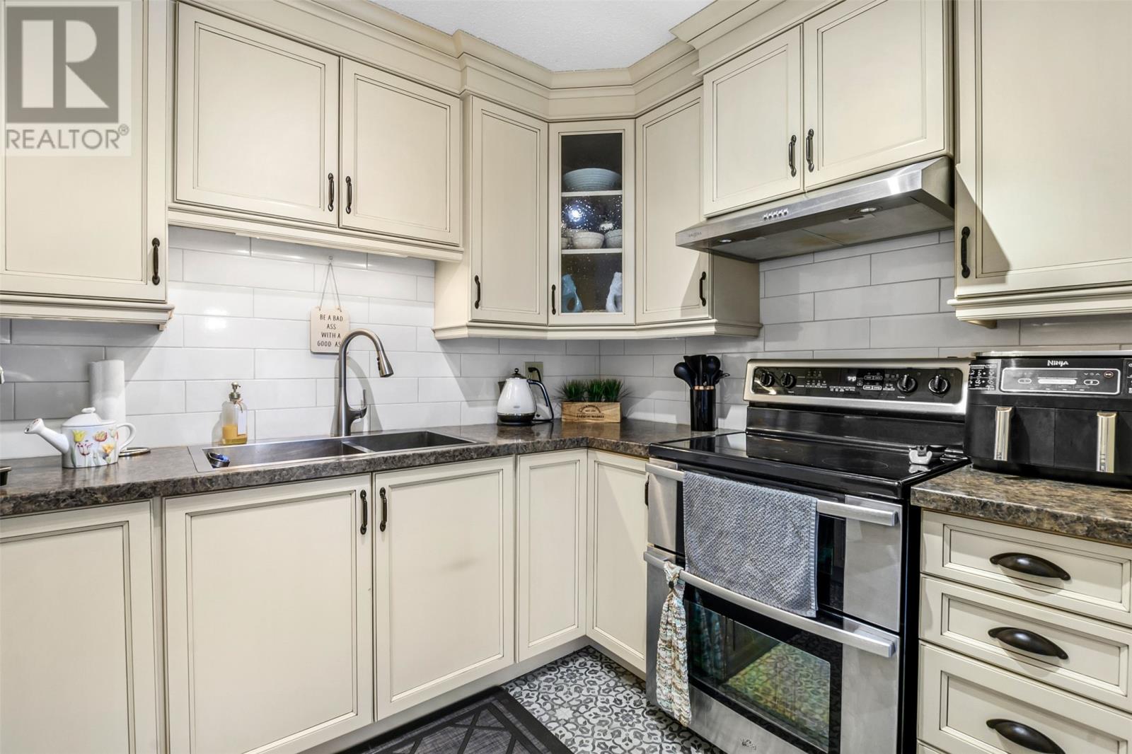 4 Emberley Place Property Photo 15