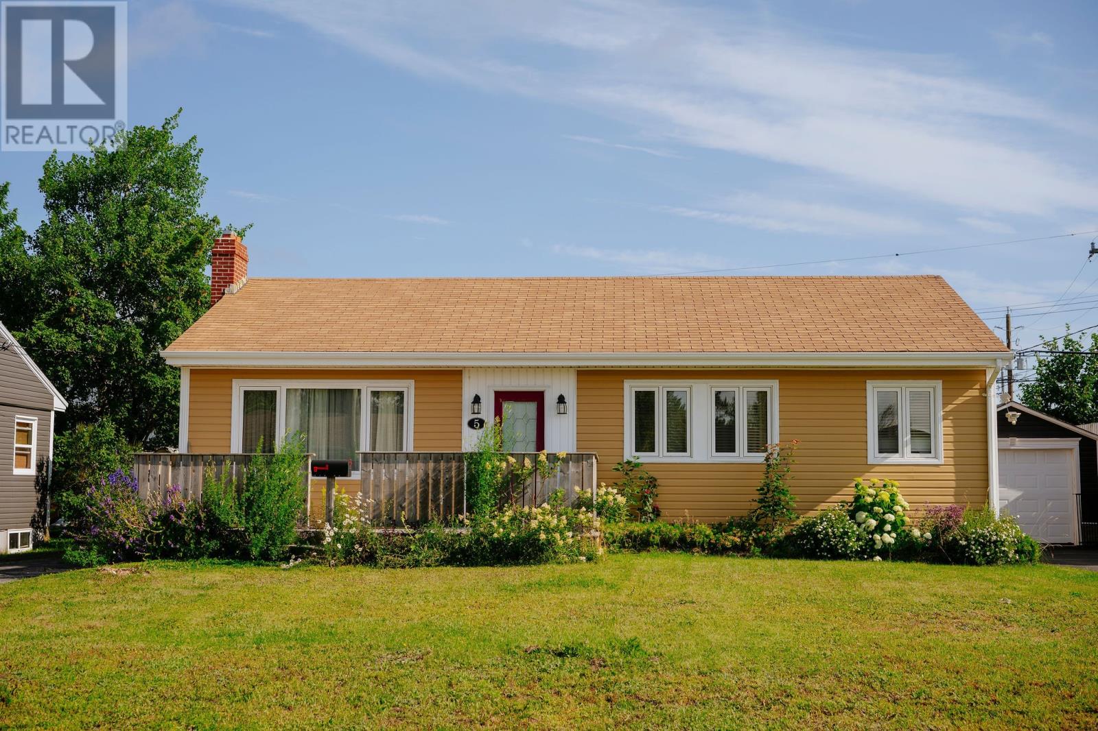 5 Alcock Crescent Photo de la propriété 1