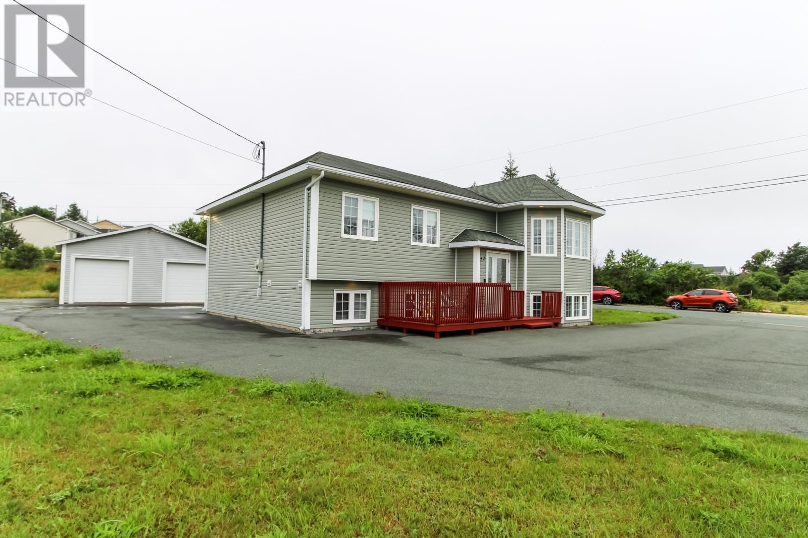 82 Foxtrap Access Road Property Photo 1