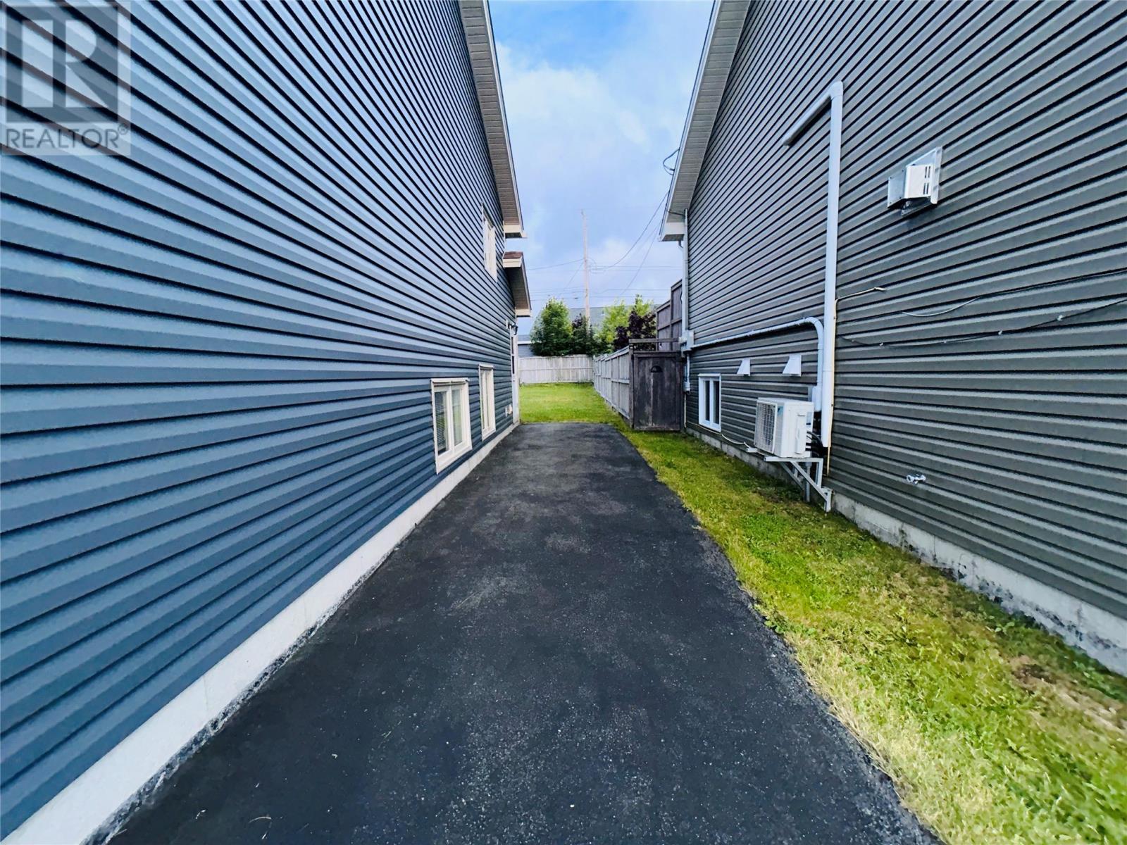 12 Douglas Street Property Photo 2