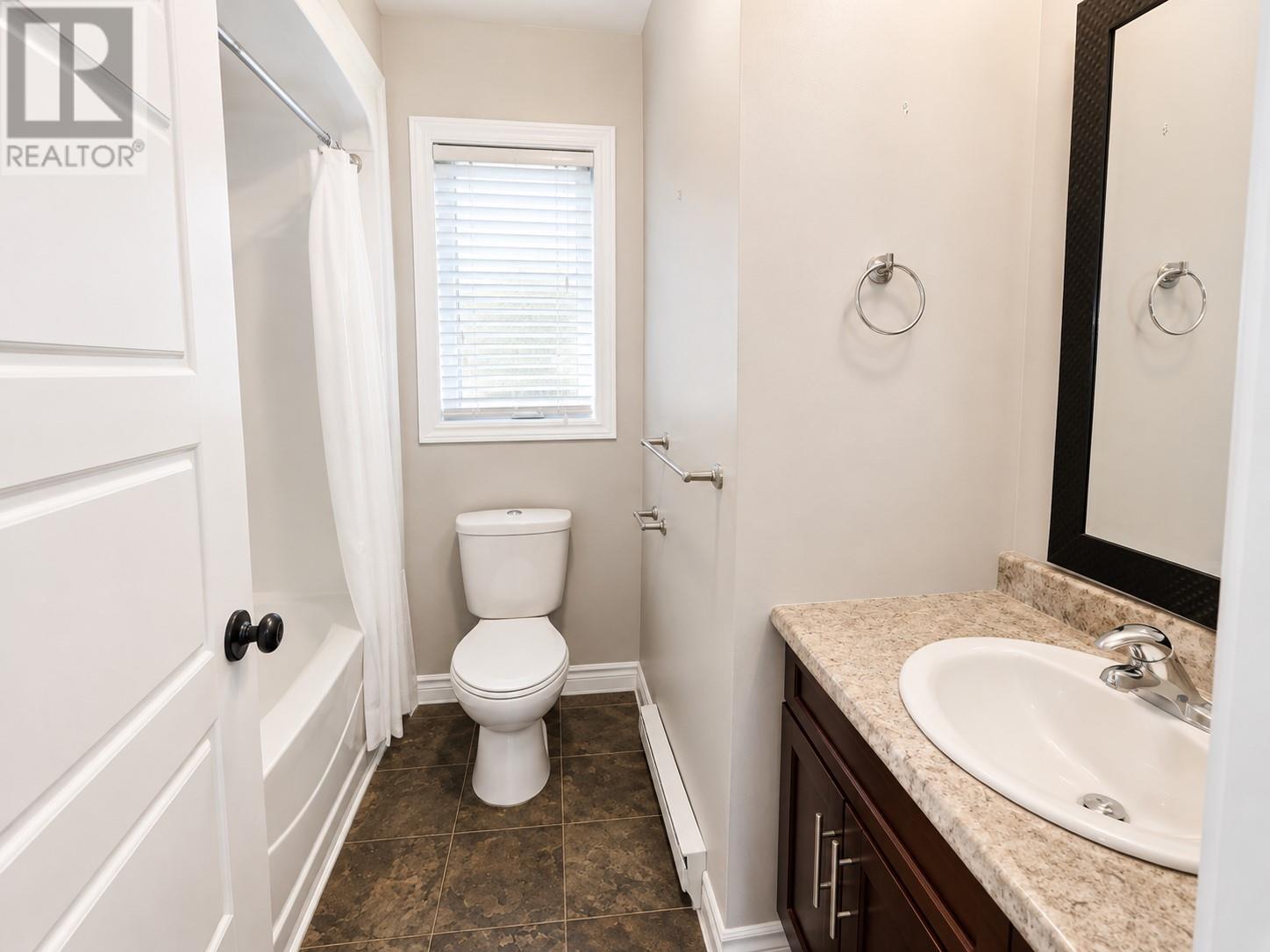 12 Douglas Street Property Photo 10