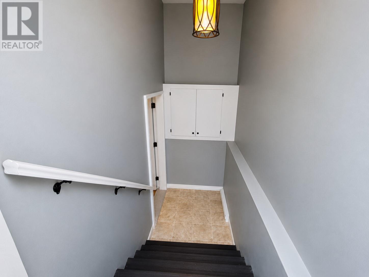 12 Douglas Street Property Photo 14