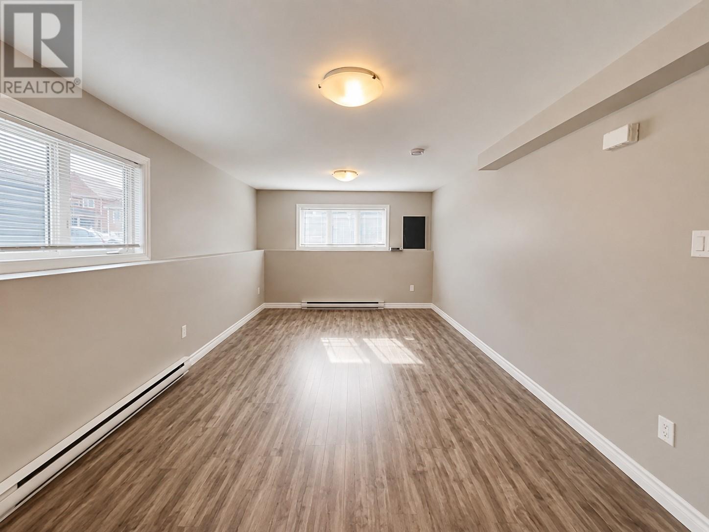 12 Douglas Street Property Photo 16