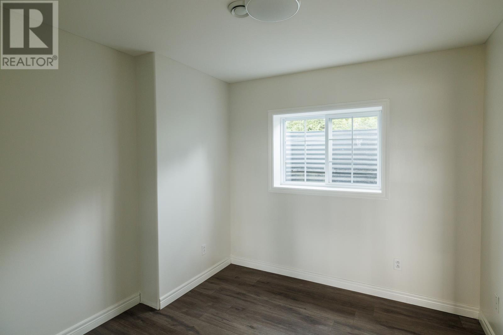 100 Doran's Lane Property Photo 36