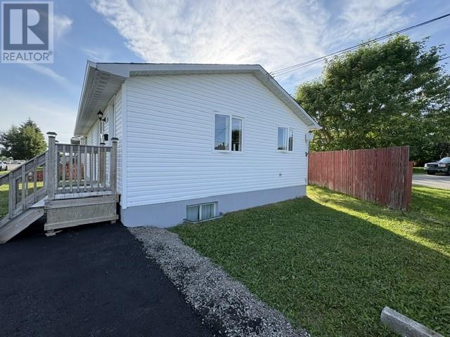 9 Hansen Highway Property Photo 4