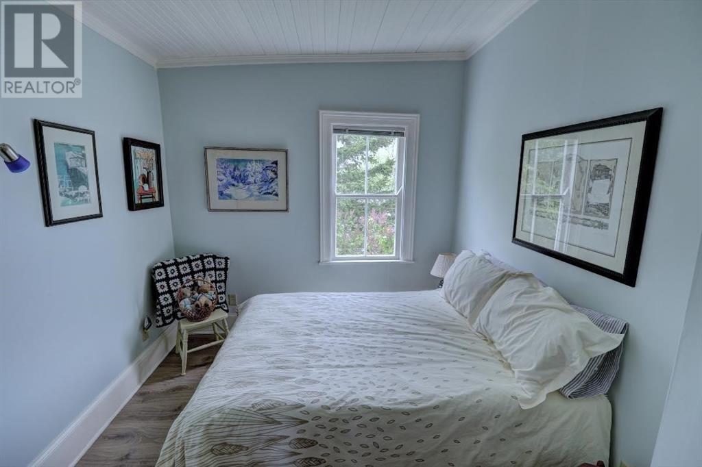 454 Seaforest Drive Property Photo 17